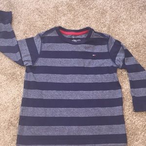 Long sleeve boys sz 4. Tommy Hilfiger